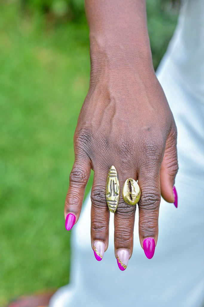 Bague cauris masque